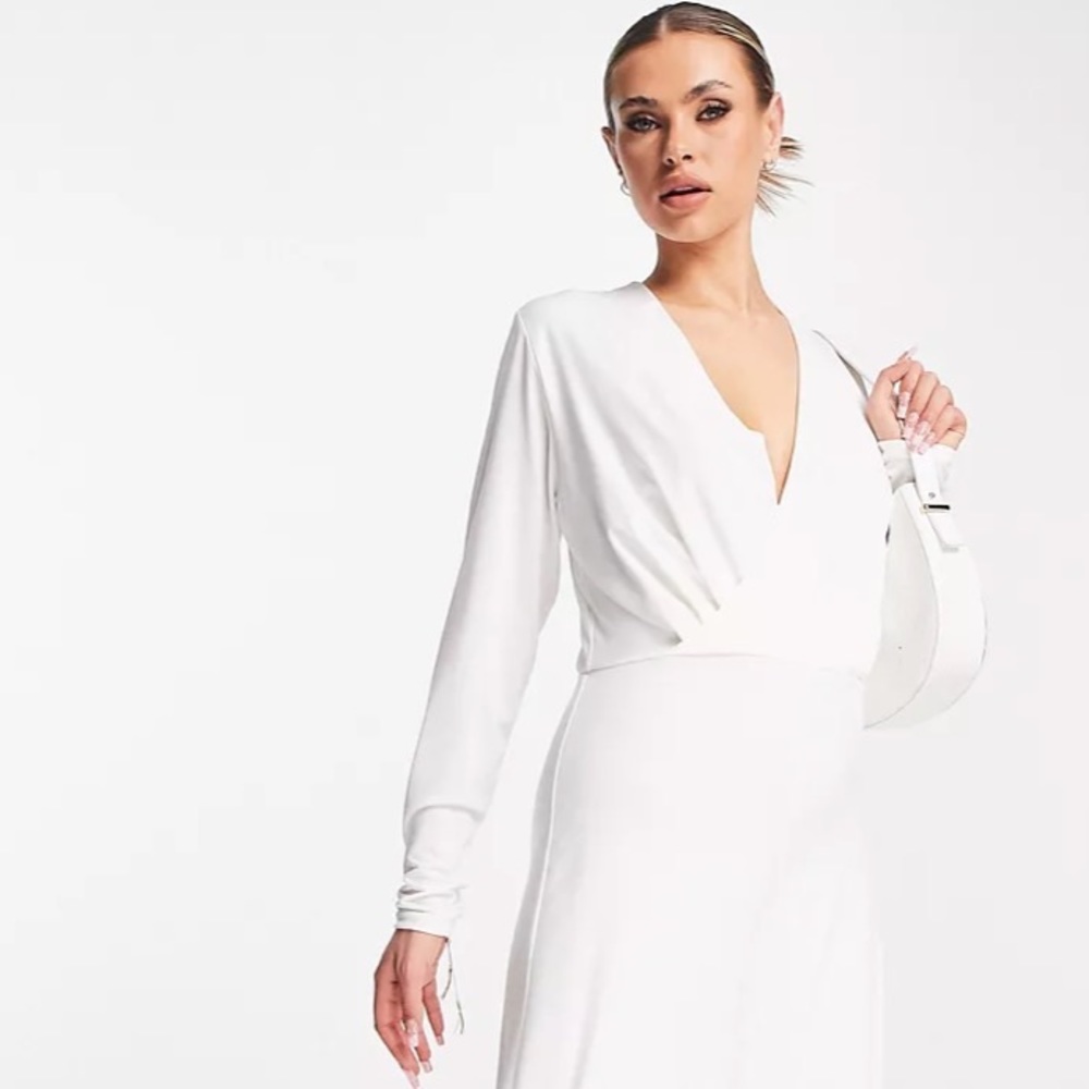 White asos long sleeve jumpsuit NEED GONE BOUT OJ ASOS THEY WONT LET ME RETURN